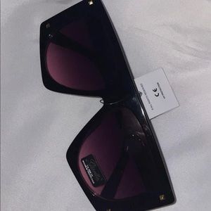 NWT Ombré Sunglasses